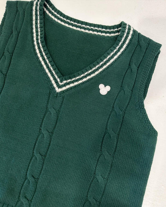 Cricket Mickey Sweater Vest In Pine